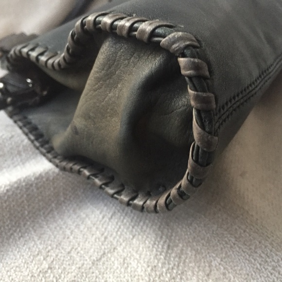 Unique two-tone leather handbag - Picture 6 of 7